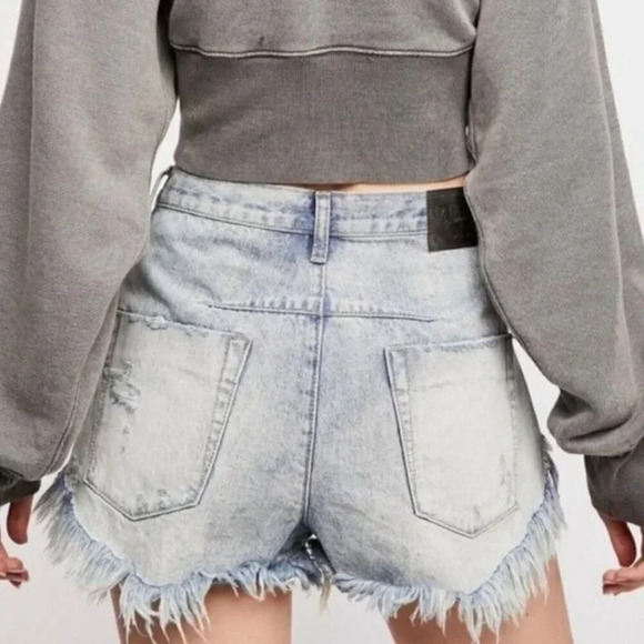 One Teaspoon Sun Blue Le Wolves Cut Off Jean Shorts - Picture 4 of 9